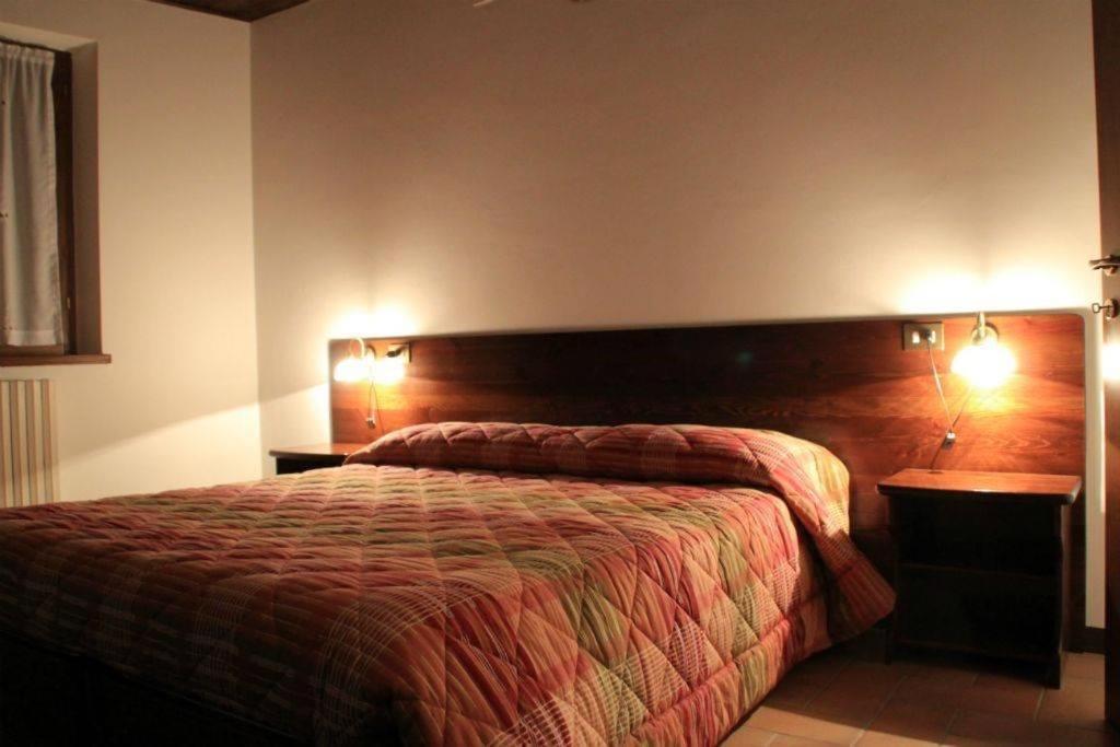 Guerrin Meschino Hotell Montemonaco Exteriör bild